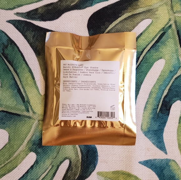 Pat McGrath Eyedols Dark Matter Shadow Doll - Picture 2 of 2